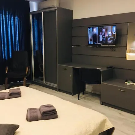 преміум у центрі アパート